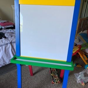Crayola White / Chalk Board